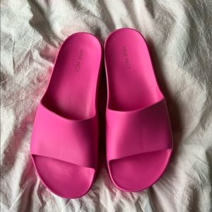 NWT pink Nine West Platform Slides
